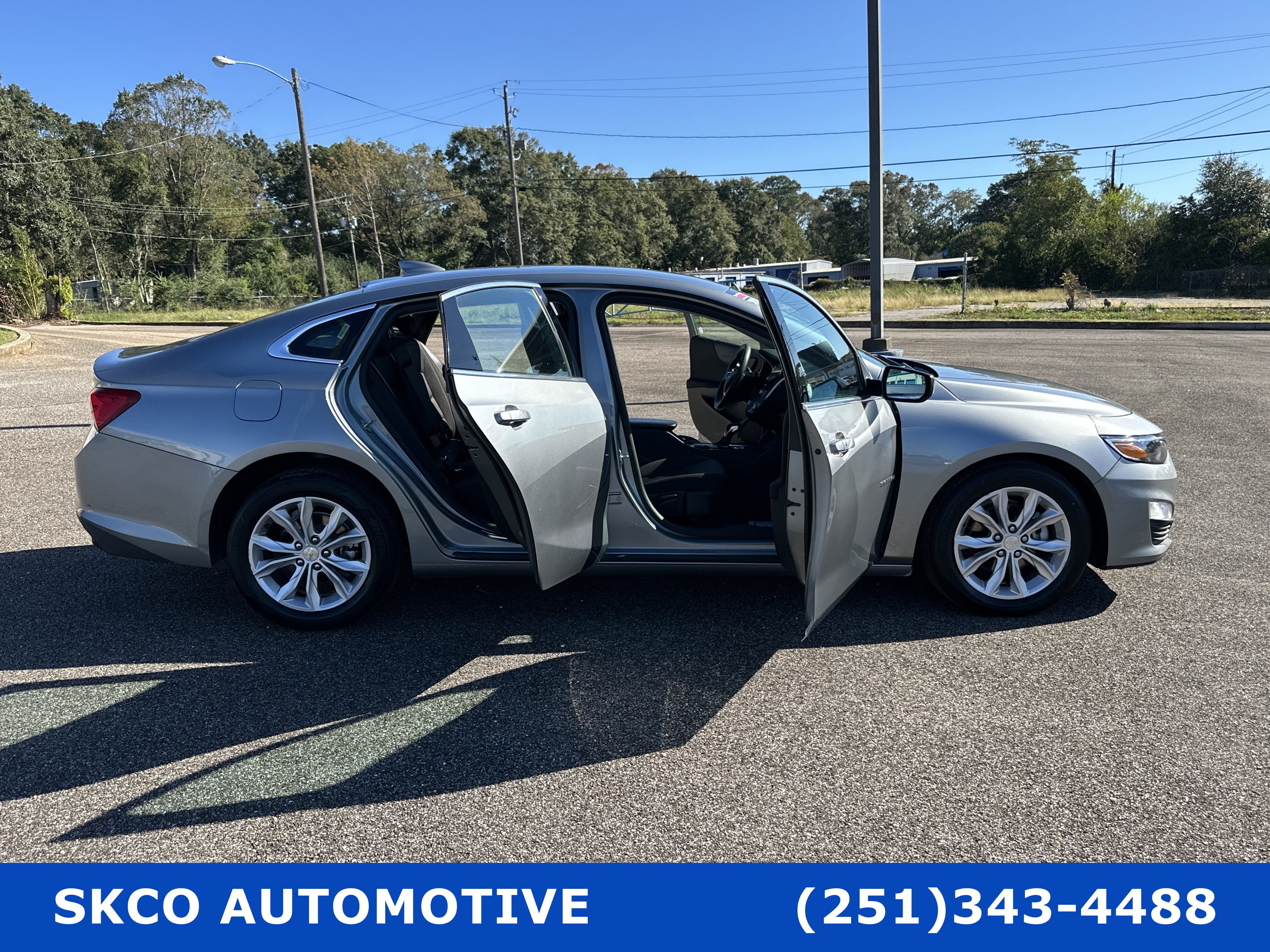 Used 2024 Chevrolet Malibu LT image 34