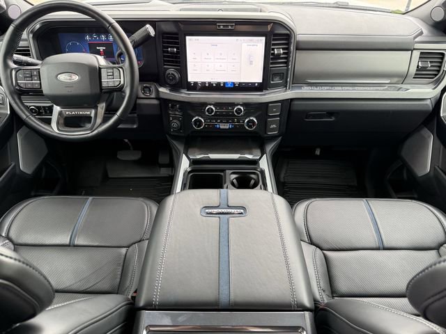 Used 2025 Ford F350 Platinum w/ Tremor Off-Road Package AWD/4WD image 9