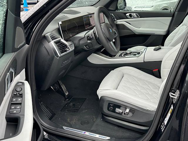 New 2026 BMW X5 xDrive40i w/ M Sport Package image 4