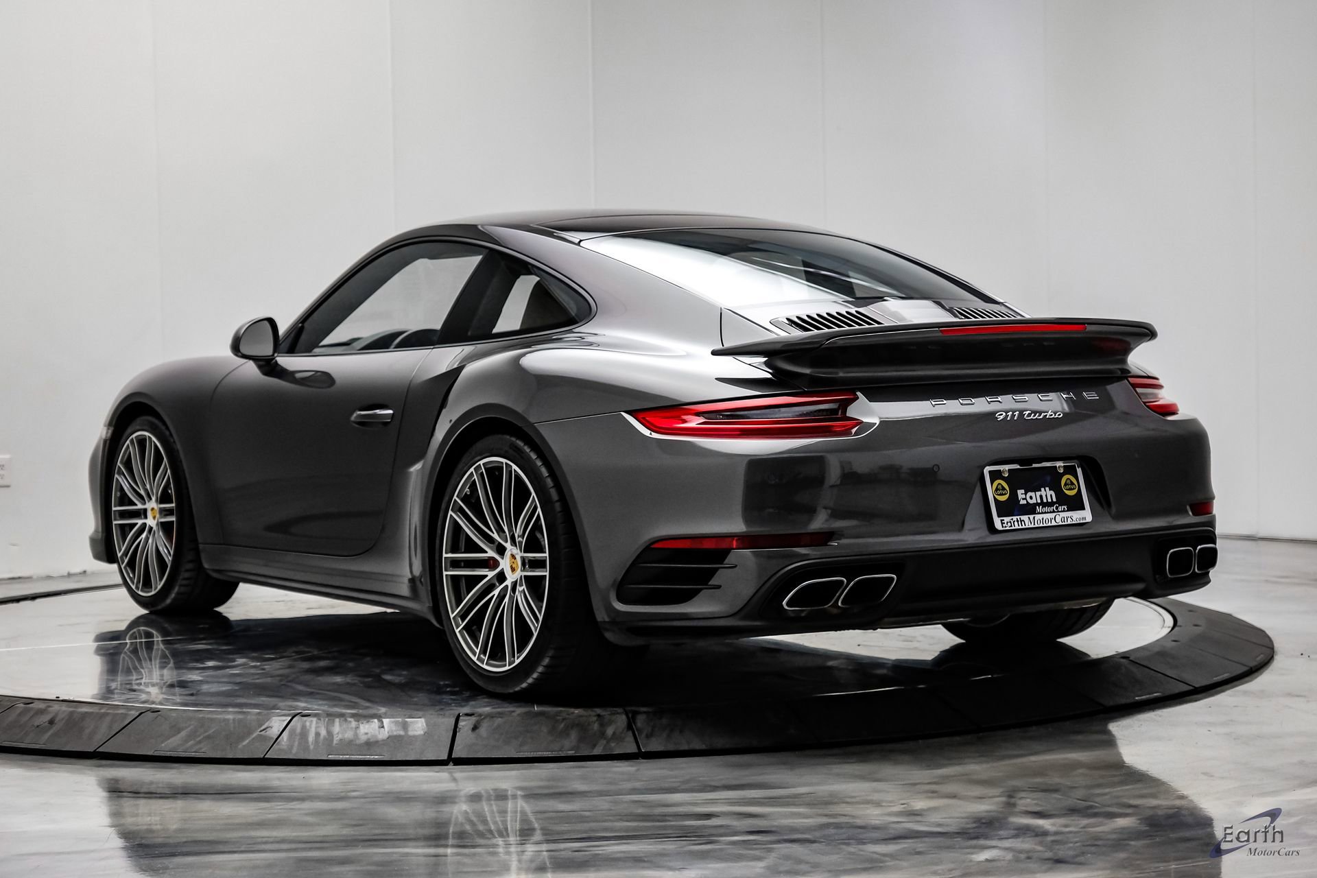 Used 2017 Porsche 911 Turbo image 11