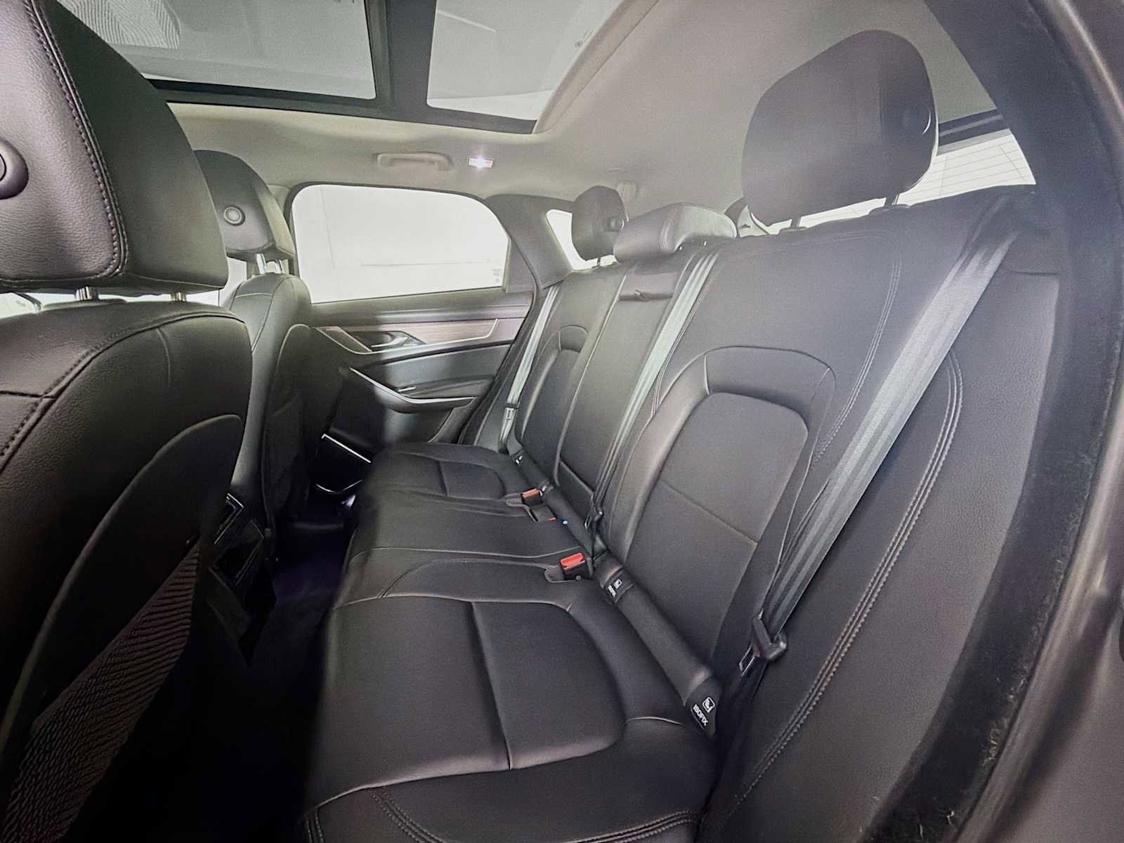 Used 2021 Jaguar F-PACE AWD/4WD image 23