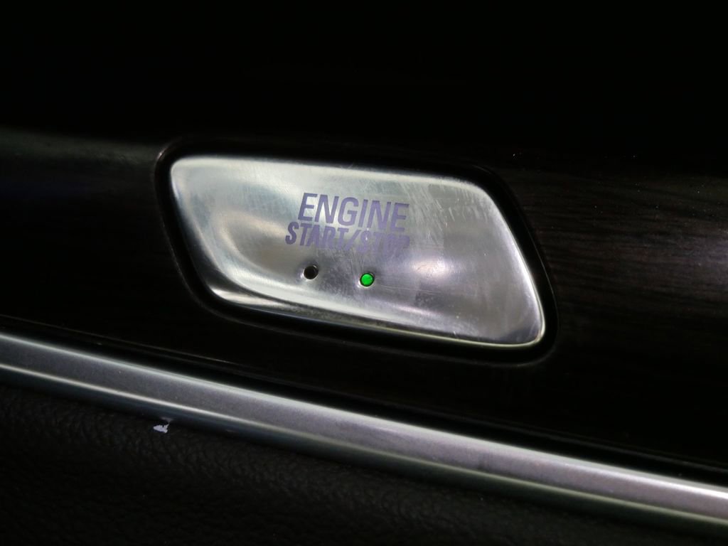 Used 2021 Buick Enclave Essence w/ Sound and Sites Package AWD/4WD image 26