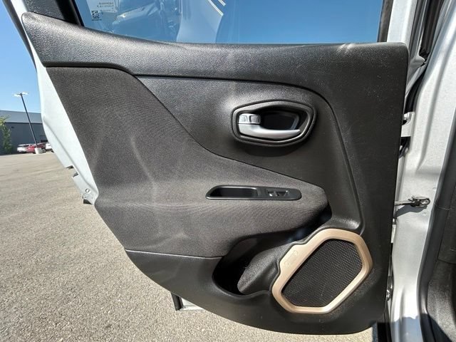 Used 2017 Jeep Renegade Sport w/ Power & Air Group AWD/4WD image 36