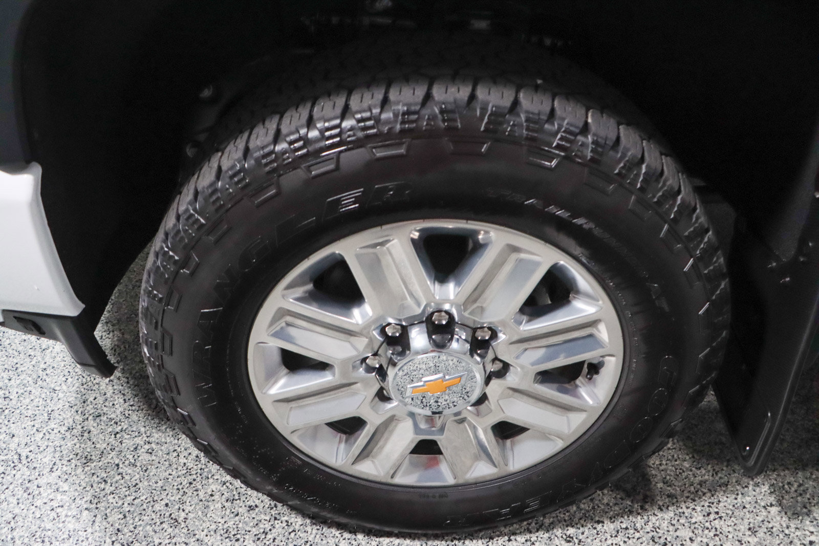 Used 2023 Chevrolet Silverado 2500 High Country w/ Technology Package image 11