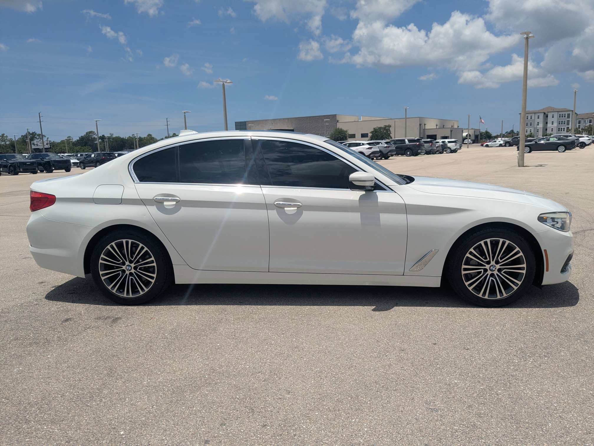 Used 2018 BMW 530i RWD image 4