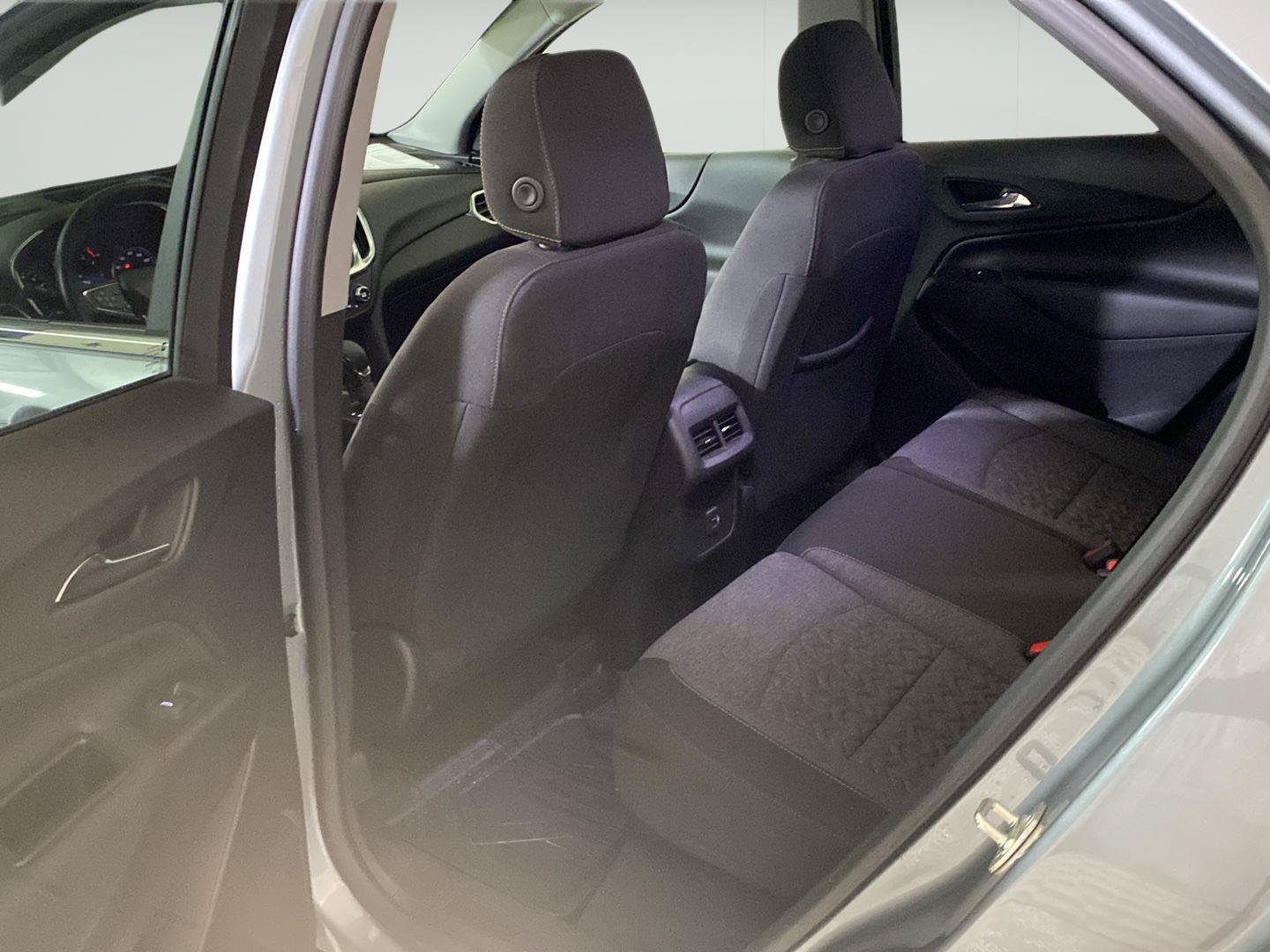 Used 2024 Chevrolet Equinox LT w/ LPO, Floor Liner Package FWD image 28