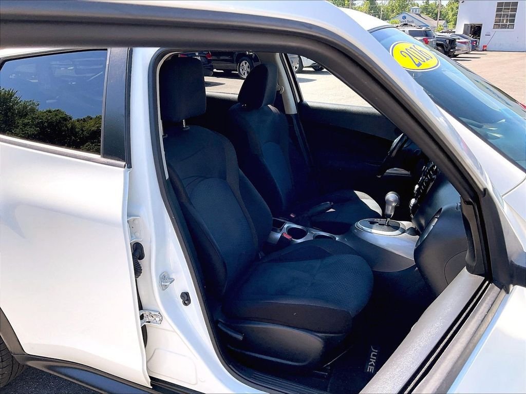 Used 2016 Nissan Juke SV AWD/4WD image 11
