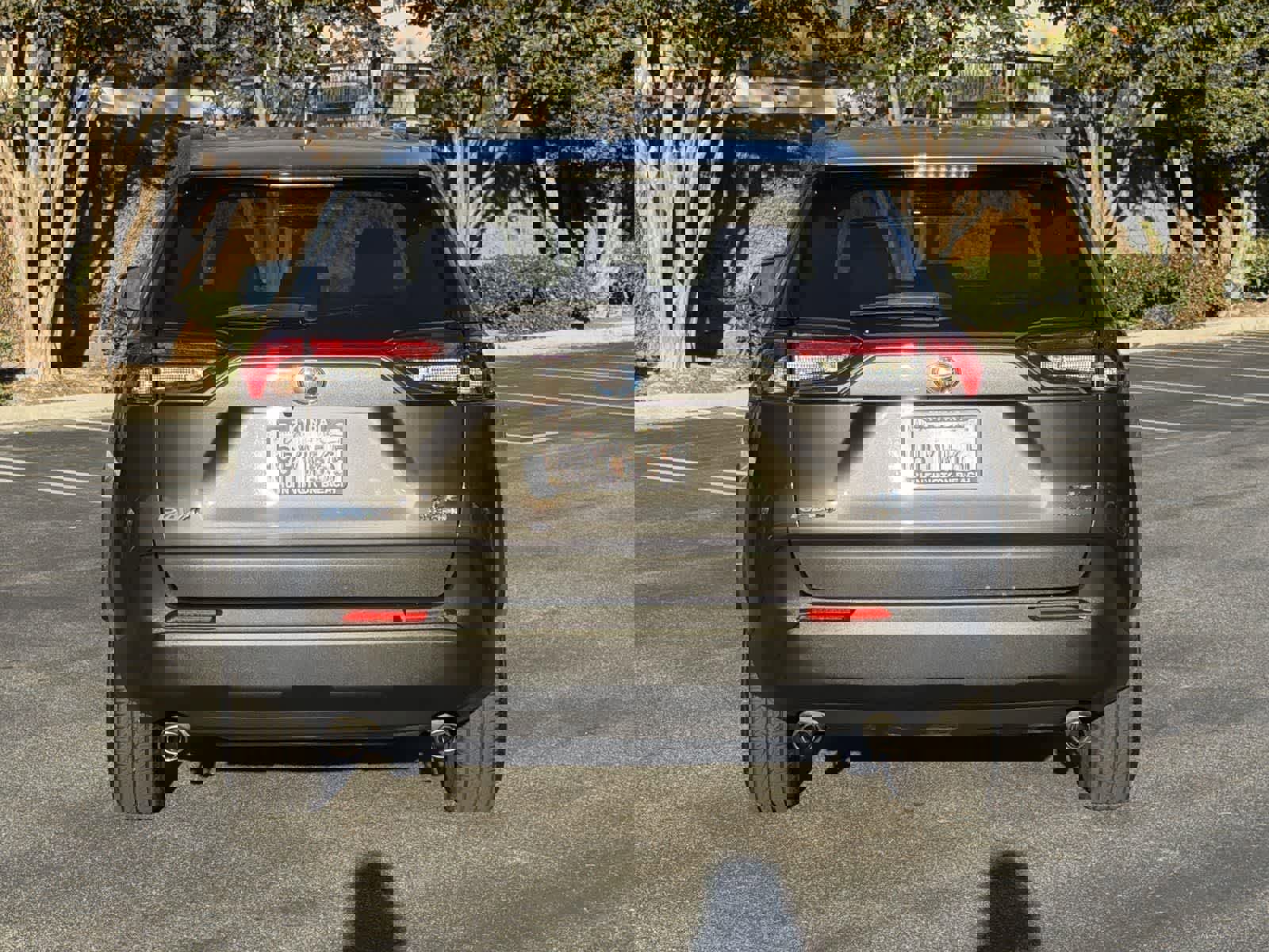 Used 2020 Toyota RAV4 XLE image 5