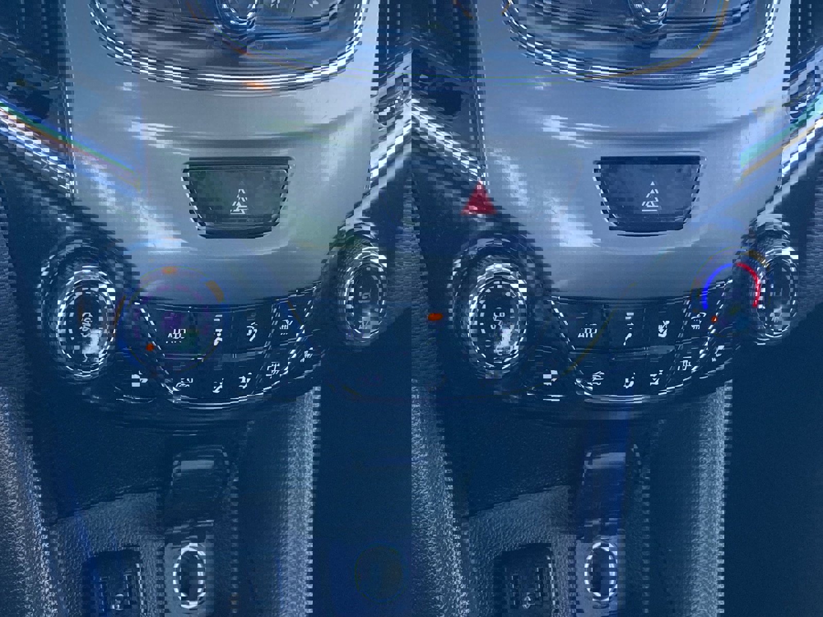 Used 2019 Chevrolet Cruze LT w/ Convenience Package image 29