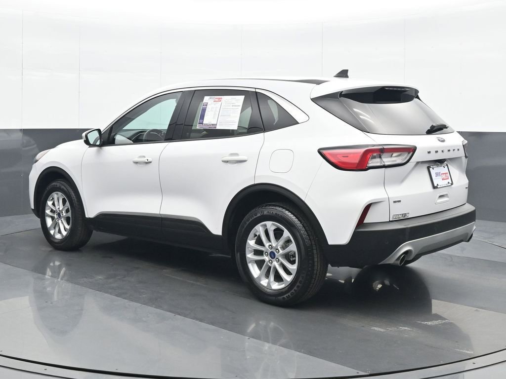 Used 2021 Ford Escape SE w/ Cold Weather Package image 4