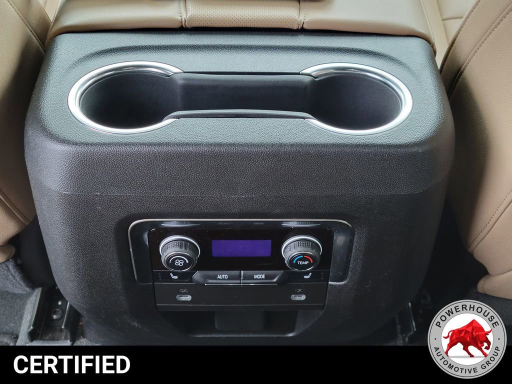 Used 2024 Chevrolet Suburban Premier image 18