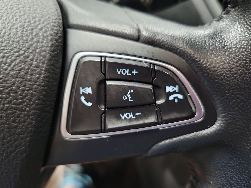 Used 2019 Ford Escape SEL image 37