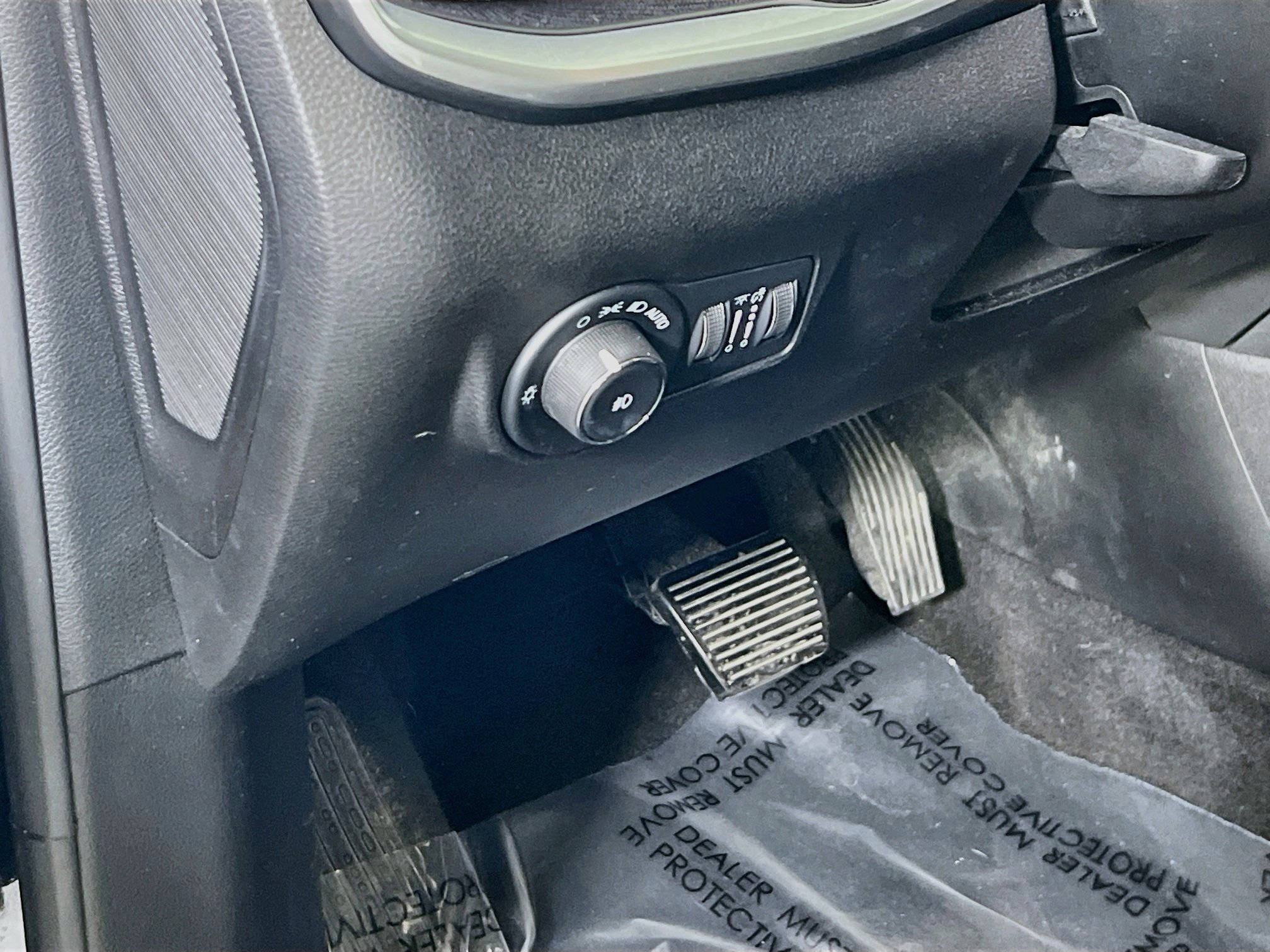 Used 2022 Jeep Compass Latitude w/ Sun and Sound Group AWD/4WD image 10