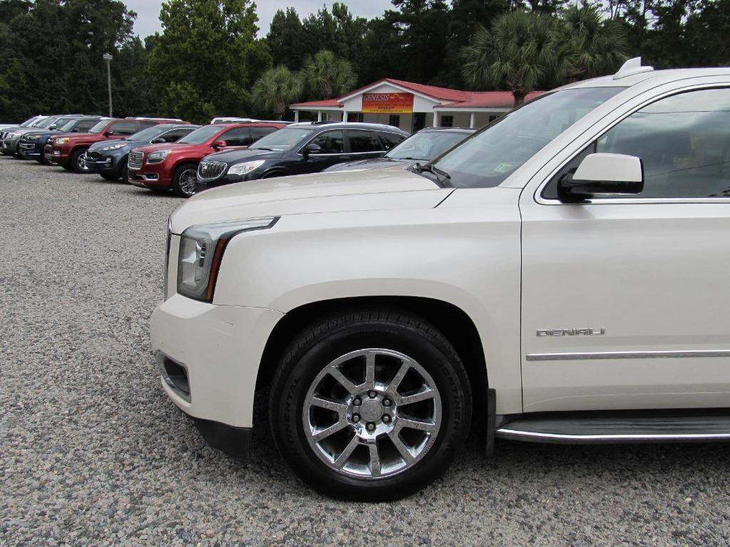 Used 2015 GMC Yukon XL Denali w/ Open Road Package image 10