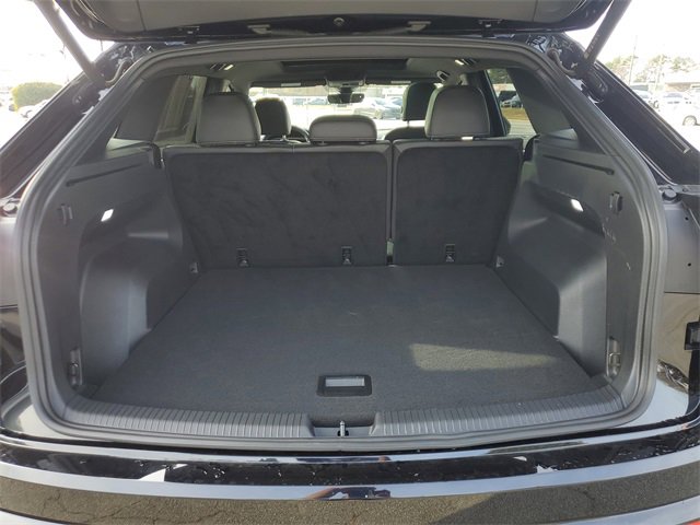 Certified 2024 Volkswagen Atlas Cross Sport SE w/ Panoramic Sunroof Package image 8