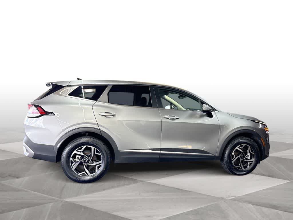 Used 2024 Kia Sportage LX AWD/4WD image 9
