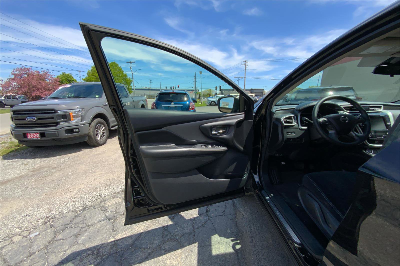 Used 2022 Nissan Murano S AWD/4WD image 19