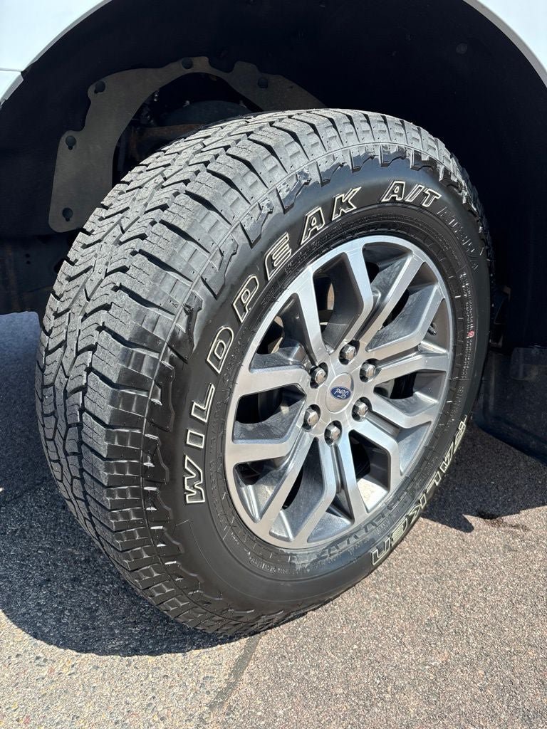 Used 2022 Ford F150 Lariat w/ FX4 Off-Road Package AWD/4WD image 10