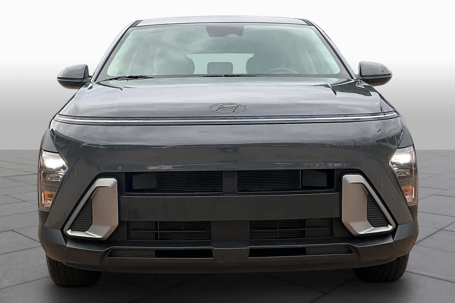 Certified 2024 Hyundai Kona SE FWD image 3