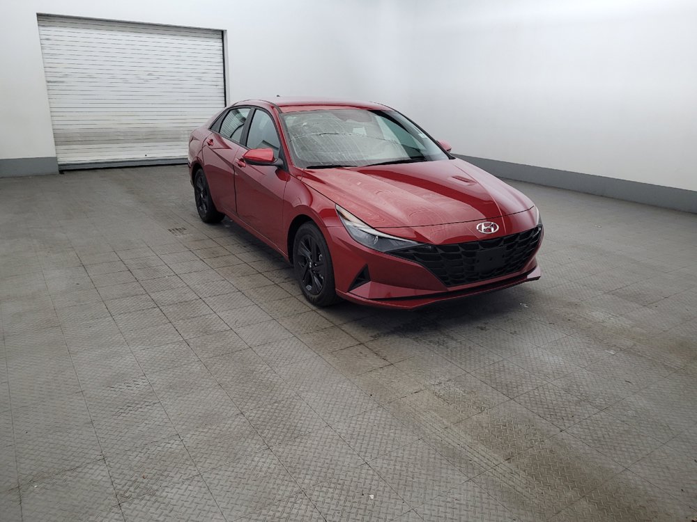 Used 2023 Hyundai Elantra SEL w/ Preferred Accessory Package FWD image 13