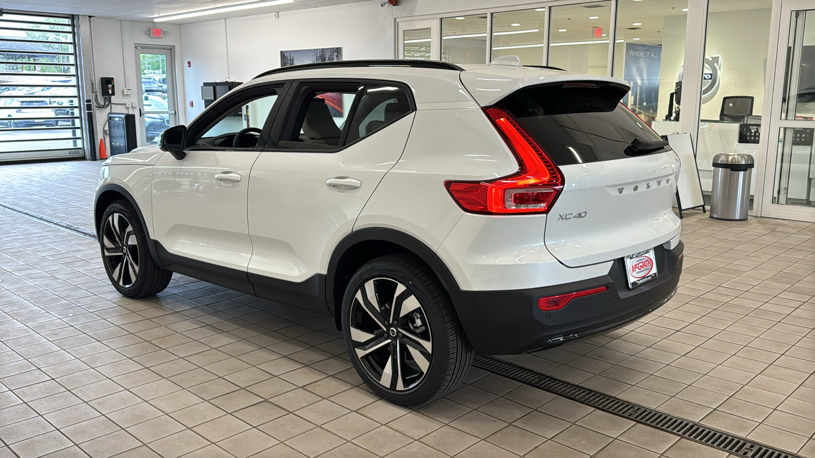 New 2026 Volvo XC40 B5 Plus w/ Protection Package Premier AWD/4WD image 7