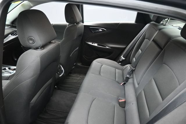Used 2018 Chevrolet Malibu LT FWD image 26