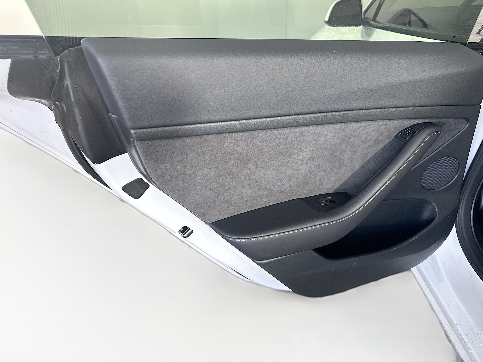 Used 2023 Tesla Model 3 Standard Range image 24