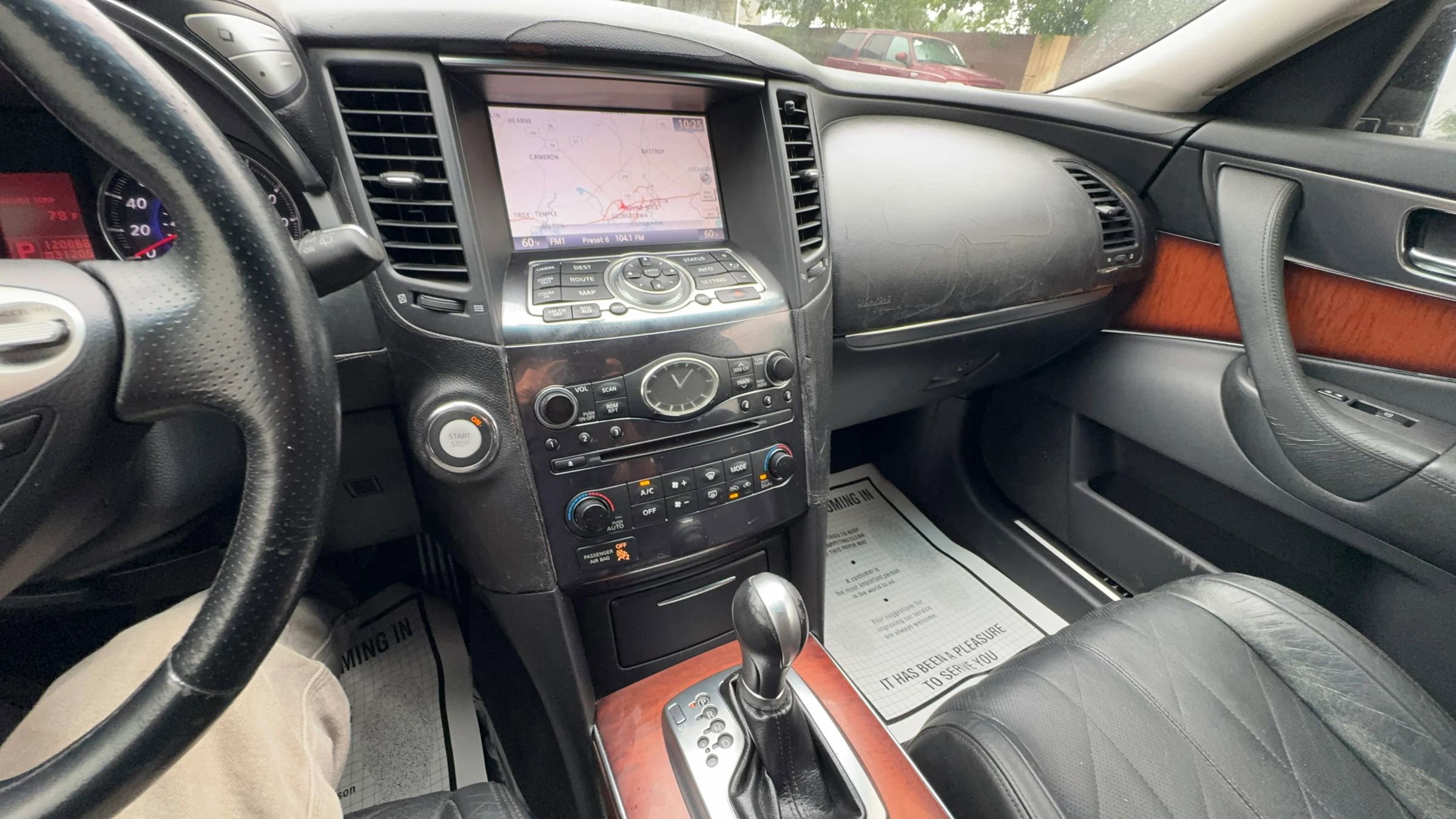 Used 2010 INFINITI FX35 AWD w/ Navigation Pkg image 17
