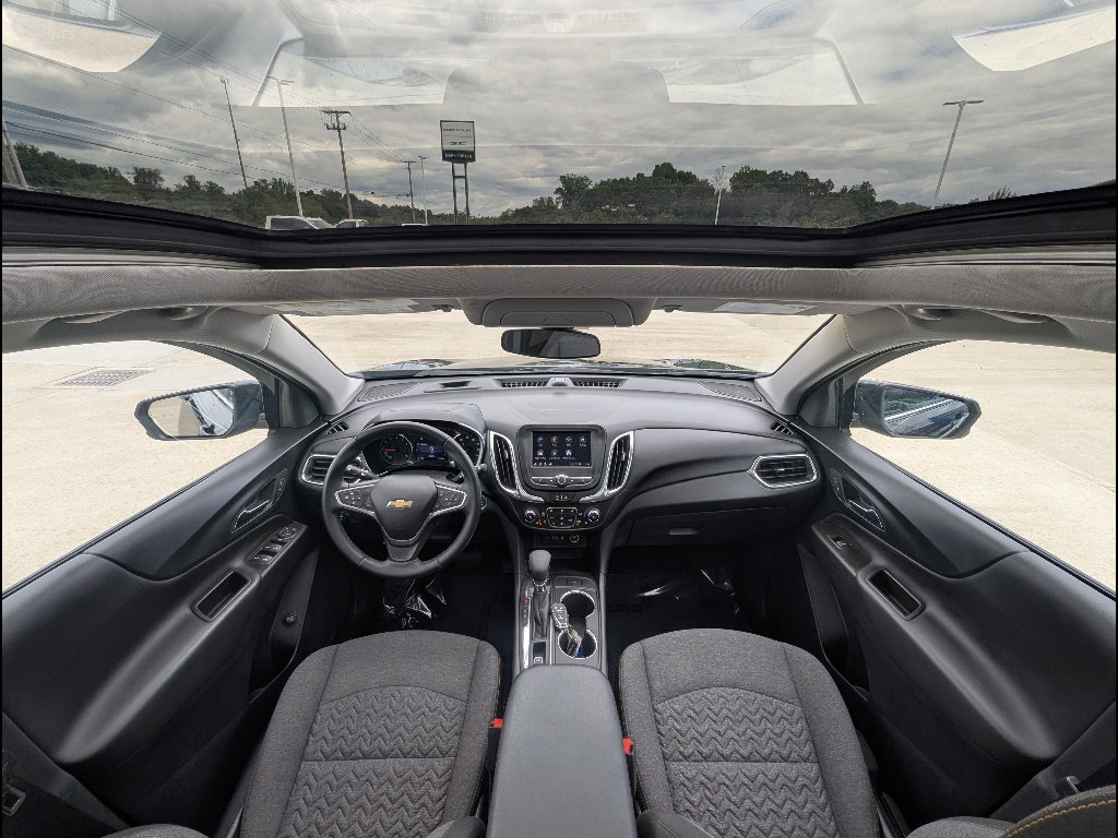 Used 2023 Chevrolet Equinox LT AWD/4WD image 26