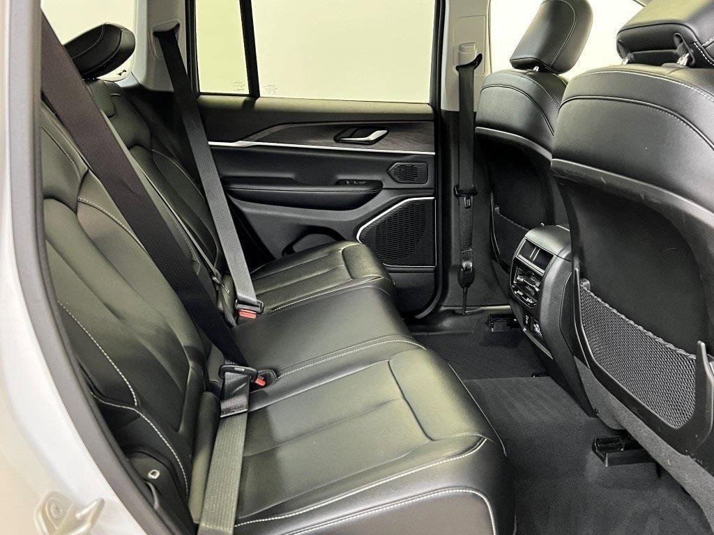 Used 2024 Jeep Grand Cherokee Limited 4xe image 16