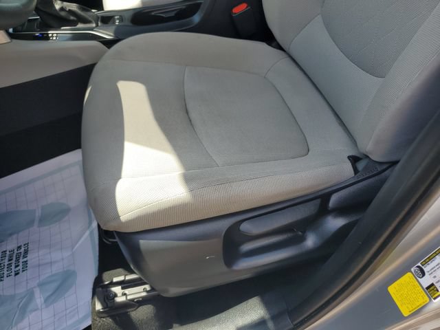 Used 2022 Toyota Corolla Cross L FWD image 19