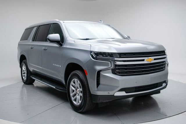 Used 2024 Chevrolet Suburban LT image 9