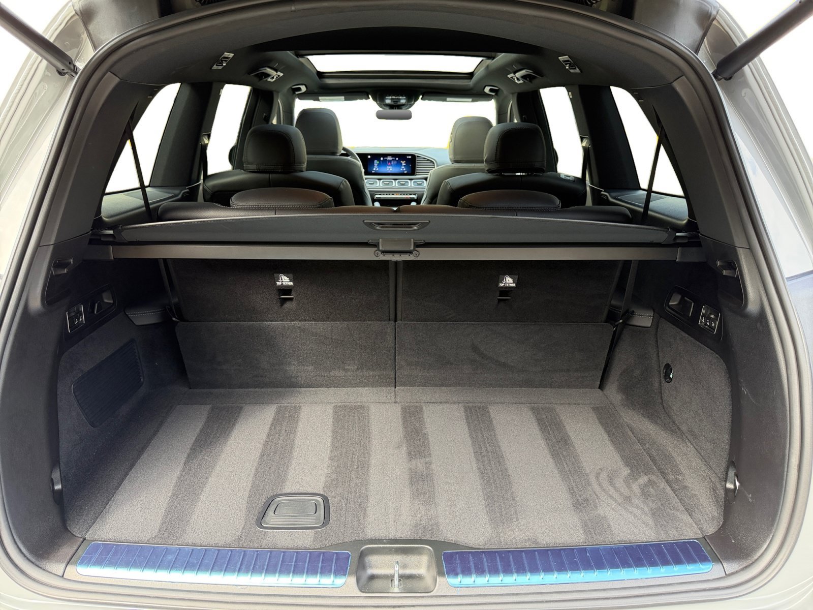 Used 2024 Mercedes-Benz GLS 450 4MATIC image 25