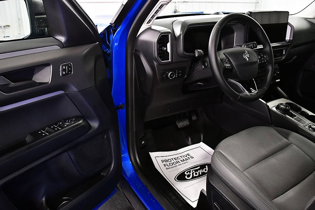 Used 2025 Ford Bronco Sport Badlands image 15