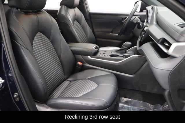 Used 2023 Toyota Highlander XSE image 16