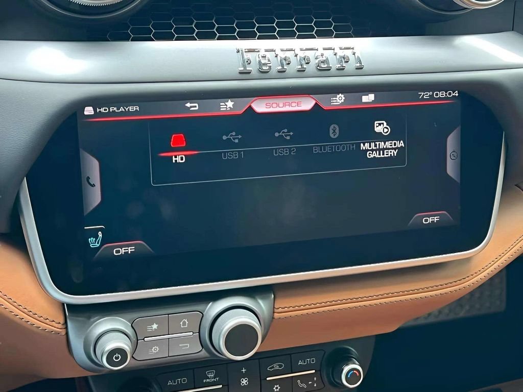 Used 2020 Ferrari Portofino RWD image 32