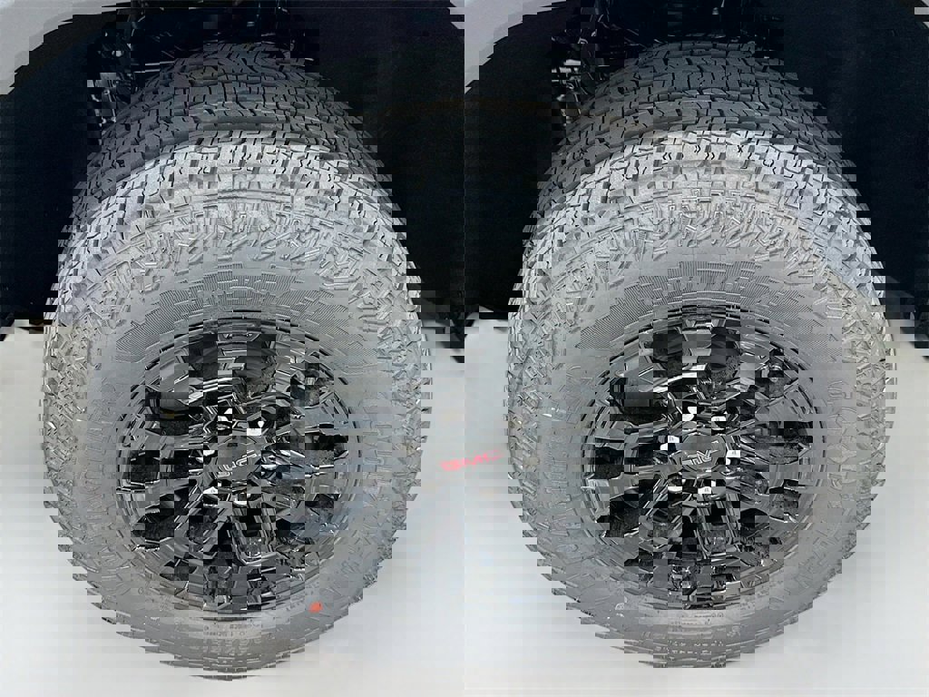 New 2026 GMC Canyon Elevation w/ Convenience Package image 32