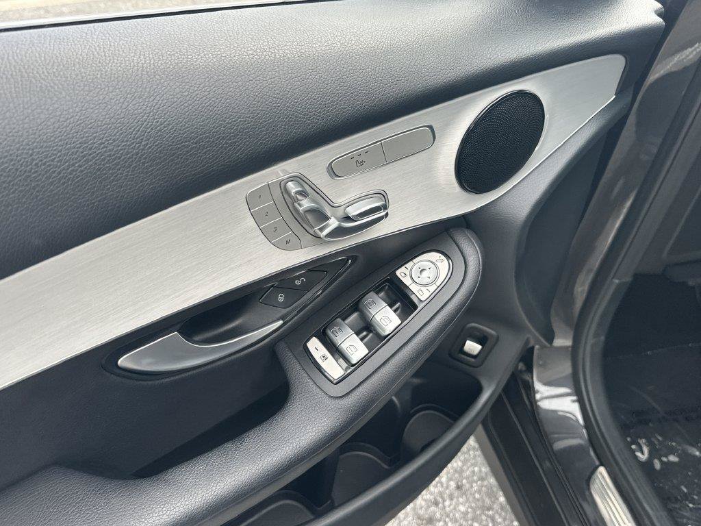 Used 2022 Mercedes-Benz GLC 300 image 15