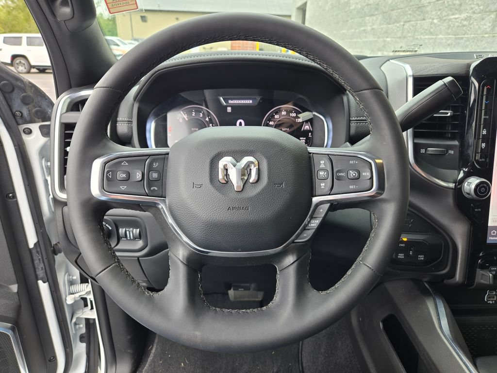 Used 2025 RAM 2500 Laramie AWD/4WD image 19