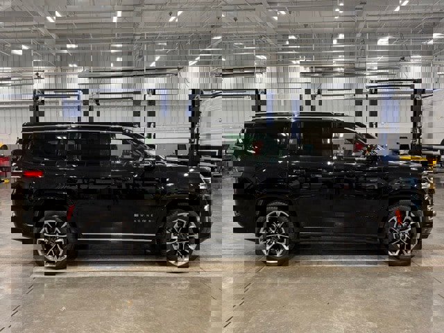 New 2025 Jeep Wagoneer Series III w/ Premium Group I image 2