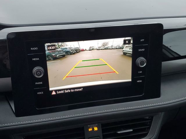 New 2026 Volkswagen Taos SE image 25