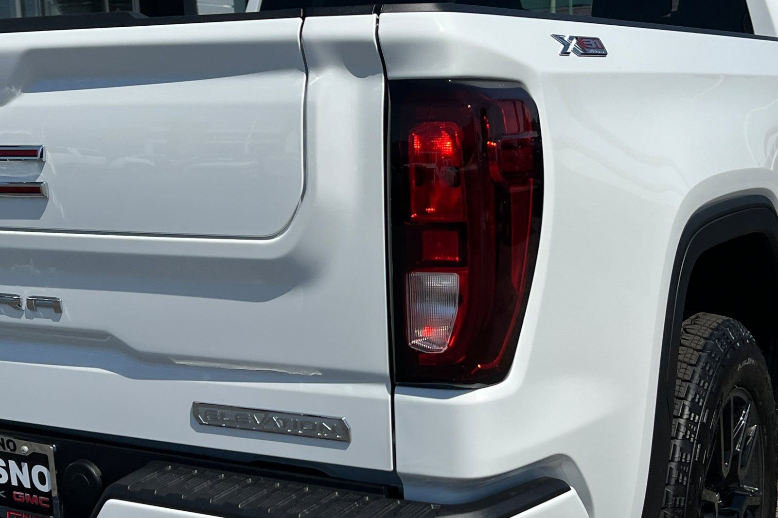 New 2026 GMC Sierra 1500 Elevation w/ X31 Off-Road Package AWD/4WD image 7