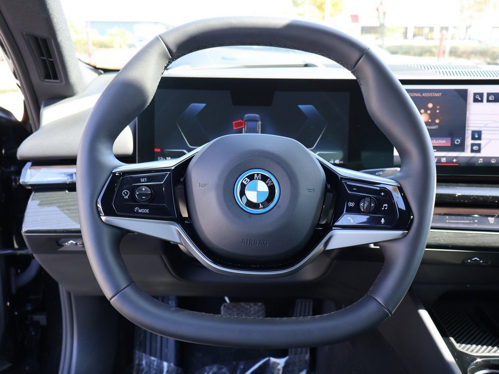 Used 2025 BMW i5 xDrive40 w/ Premium Package image 47