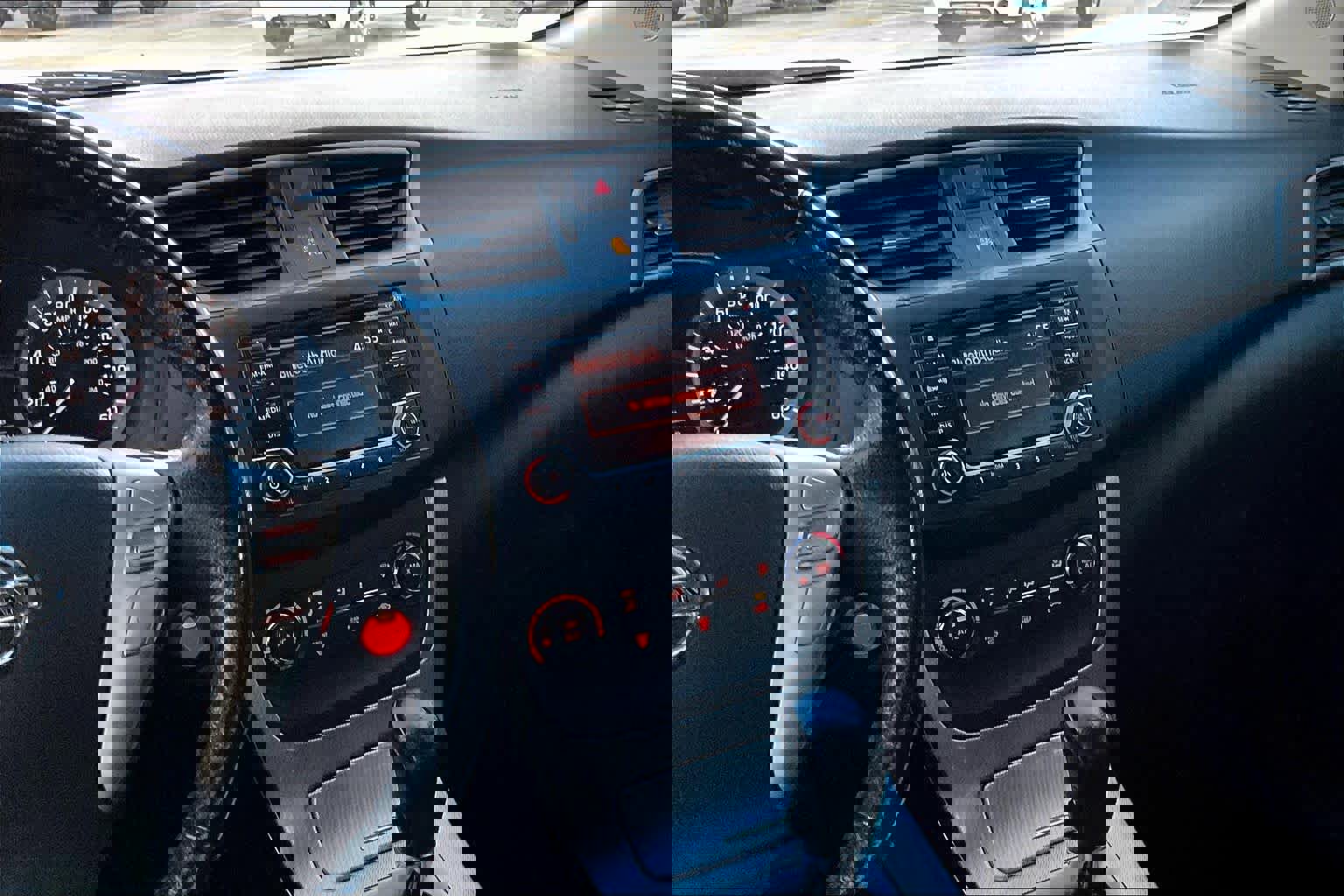 Used 2015 Nissan Sentra SR image 7