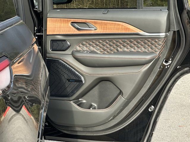 New 2025 Jeep Grand Cherokee Summit image 20