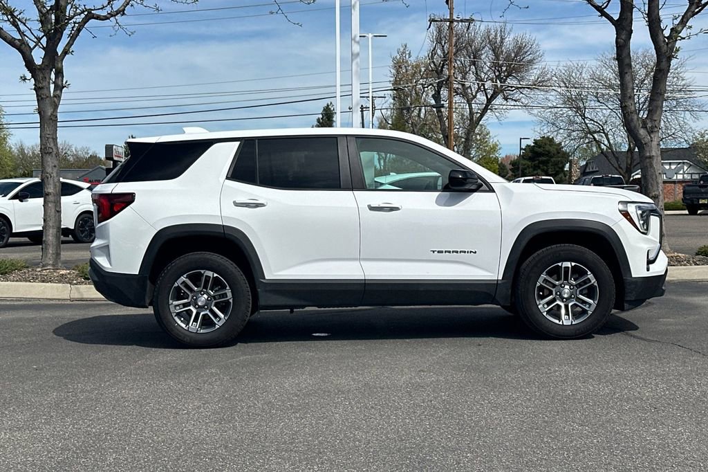 Used 2026 GMC Terrain Elevation AWD/4WD image 3