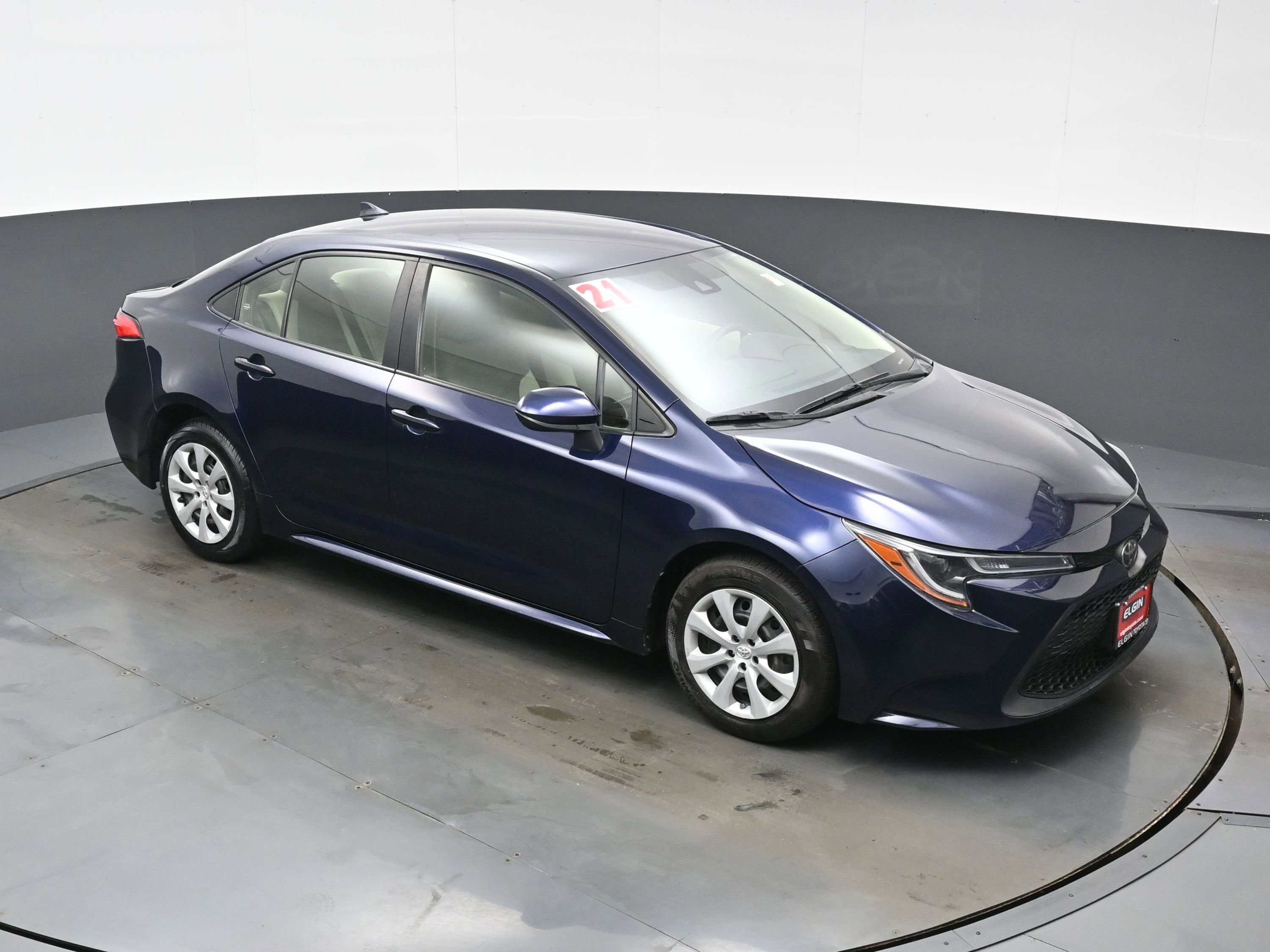 Used 2021 Toyota Corolla LE w/ Carpet Mat Package (TMS) image 32
