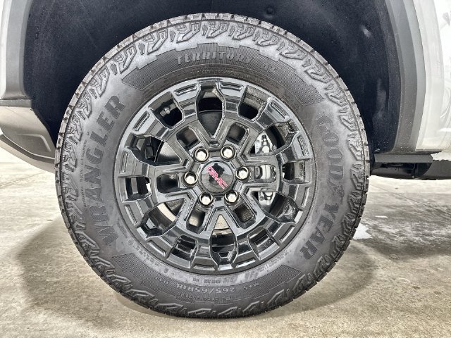 New 2026 GMC Canyon Elevation w/ Convenience Package RWD image 33