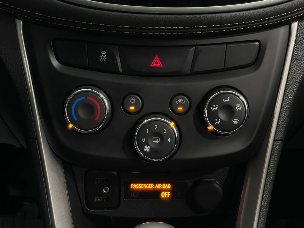 Used 2020 Chevrolet Trax LT w/ Driver Confidence Package image 24