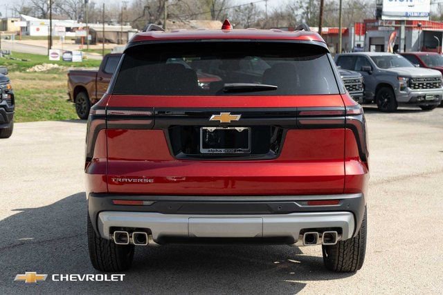 New 2026 Chevrolet Traverse LT FWD image 7